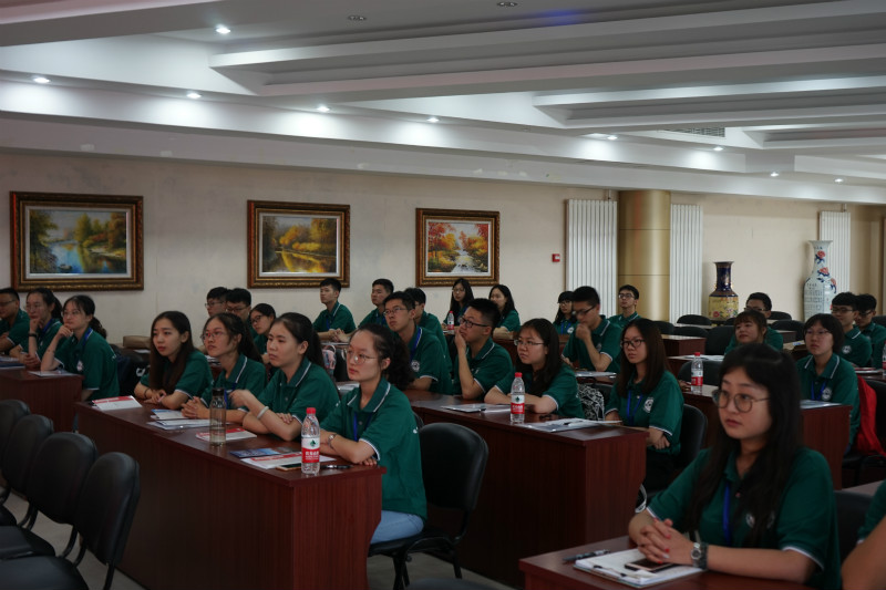 营员听讲_meitu_6